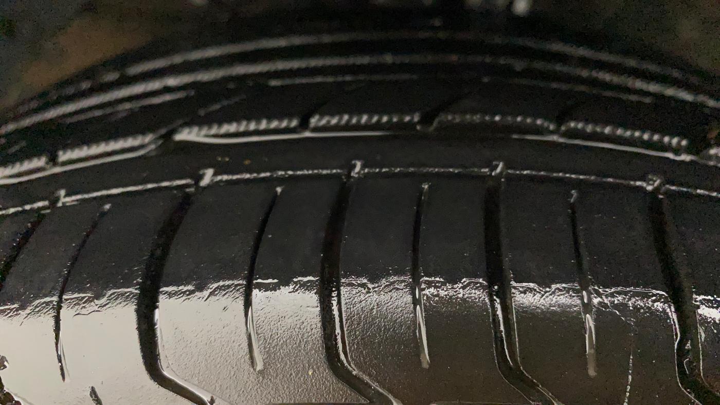 2016 Maruti Baleno ZETA PETROL 1.2, Petrol, Manual, 60,657 km, Left Front Tyre Tread