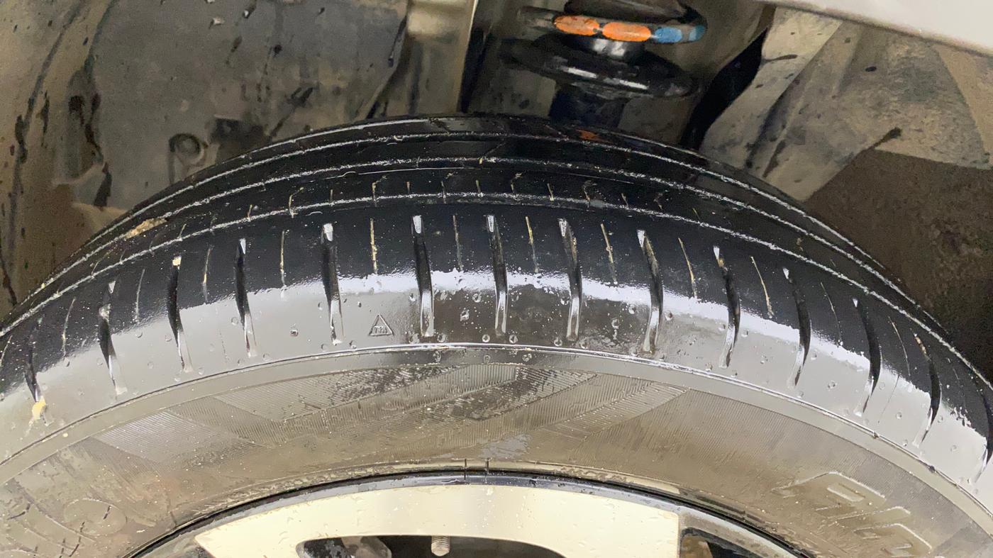 2021 Nissan MAGNITE XV TURBO, Petrol, Manual, 99,752 km, Left Front Tyre Tread
