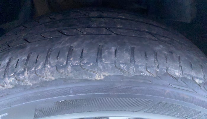 2020 Tata NEXON XZA PLUS SUNROOF DIESEL, Diesel, Automatic, 51,983 km, Right Front Tyre Tread