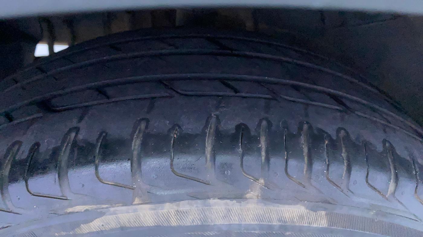 2020 Tata NEXON XZA PLUS SUNROOF DIESEL, Diesel, Automatic, 51,983 km, Right Rear Tyre Tread
