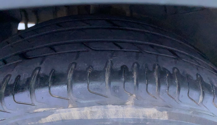 2020 Tata NEXON XZA PLUS SUNROOF DIESEL, Diesel, Automatic, 51,983 km, Right Rear Tyre Tread