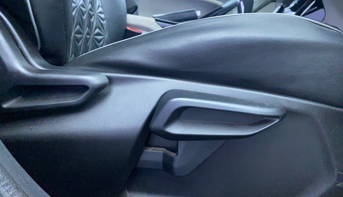 2020 Tata NEXON XZA PLUS SUNROOF DIESEL, Diesel, Automatic, 51,983 km, Driver Side Adjustment Panel
