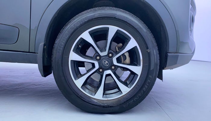 2020 Tata NEXON XZA PLUS SUNROOF DIESEL, Diesel, Automatic, 51,983 km, Right Front Wheel