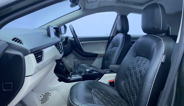 2020 Tata NEXON XZA PLUS SUNROOF DIESEL, Diesel, Automatic, 51,983 km, Right Side Front Door Cabin