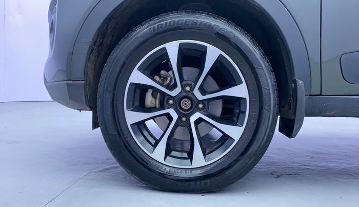2020 Tata NEXON XZA PLUS SUNROOF DIESEL, Diesel, Automatic, 51,983 km, Left Front Wheel