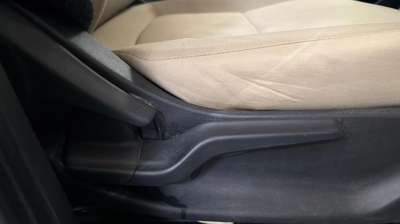 2018 Honda Amaze 1.2L I-VTEC S, Petrol, Manual, 35,141 km, Driver Side Adjustment Panel