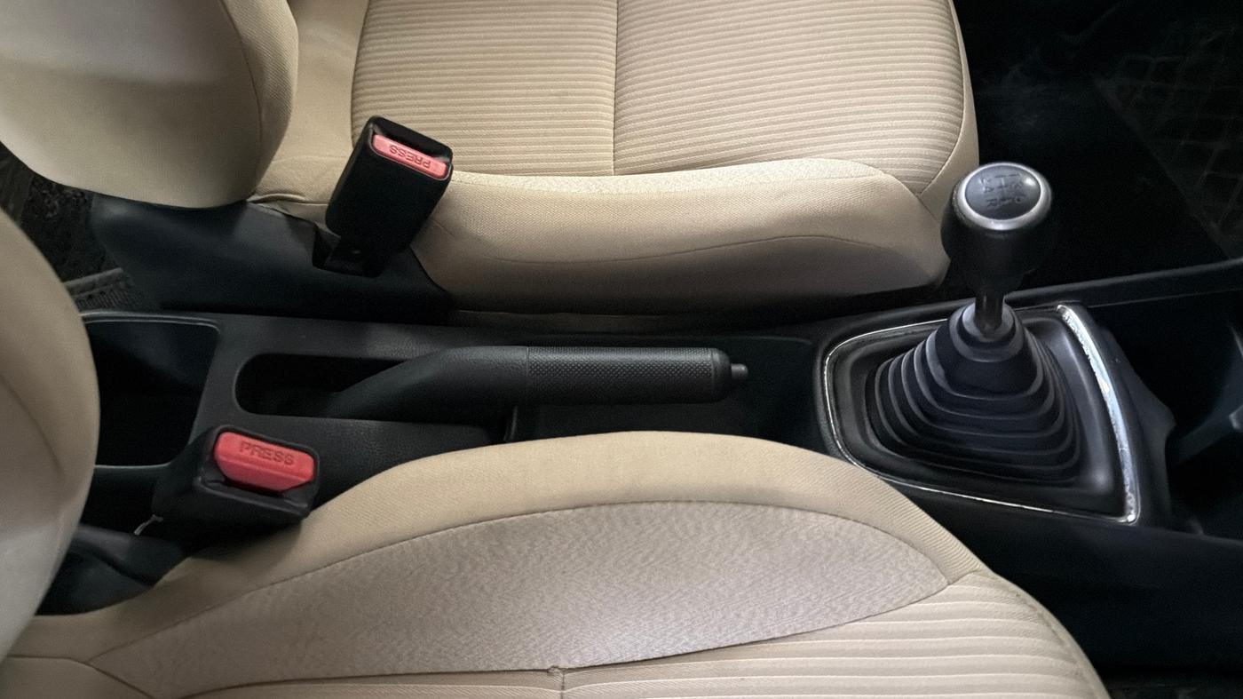 2018 Honda Amaze 1.2L I-VTEC S, Petrol, Manual, 35,141 km, Gear Lever