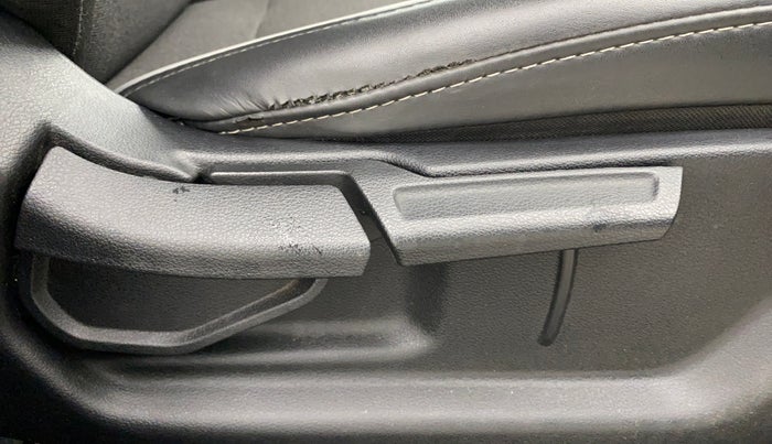 2024 Hyundai EXTER SX 1.2 CNG MT, CNG, Manual, 61,431 km, Driver Side Adjustment Panel