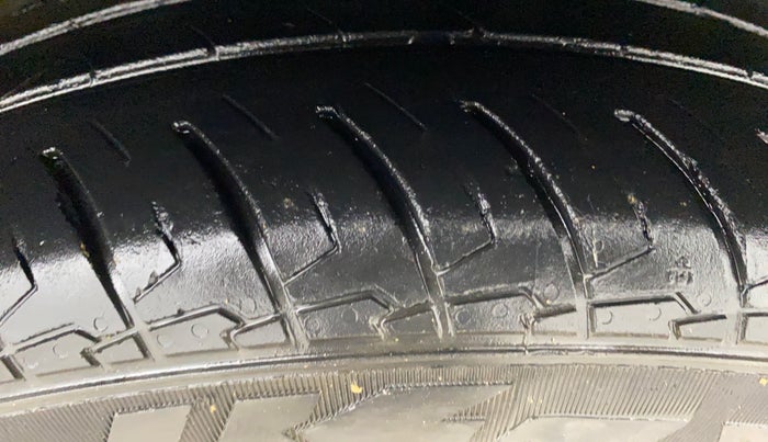 2024 Hyundai EXTER SX 1.2 CNG MT, CNG, Manual, 61,431 km, Right Front Tyre Tread