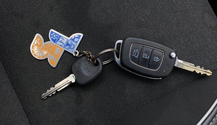 2024 Hyundai EXTER SX 1.2 CNG MT, CNG, Manual, 61,431 km, Key Close Up