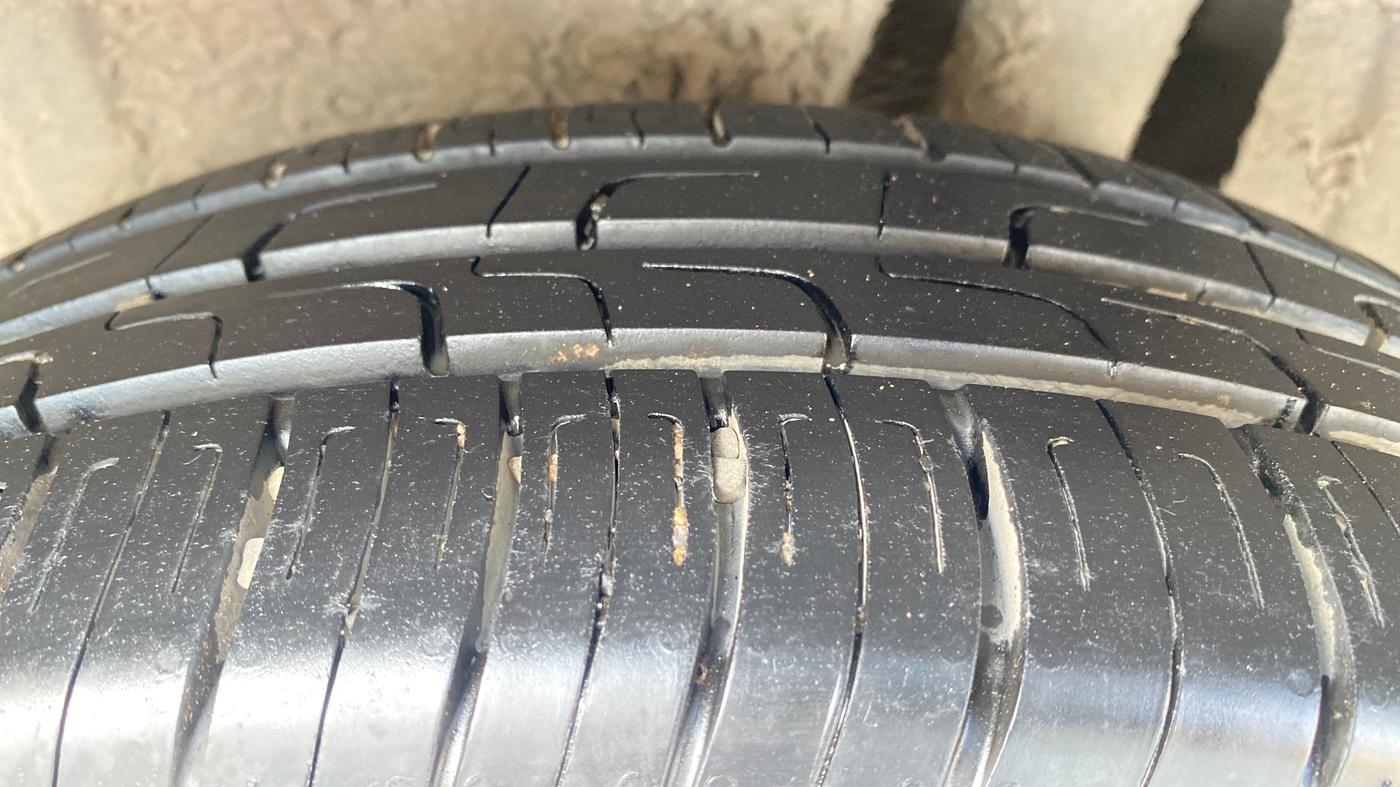 2020 Maruti Ertiga VXI CNG, CNG, Manual, 86,729 km, Left Rear Tyre Tread