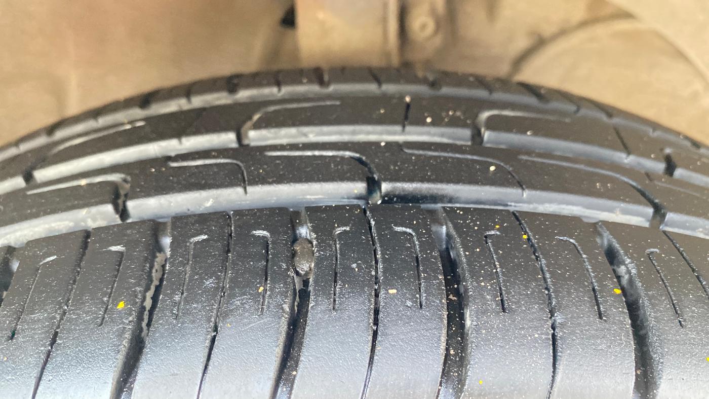 2020 Maruti Ertiga VXI CNG, CNG, Manual, 86,729 km, Right Front Tyre Tread