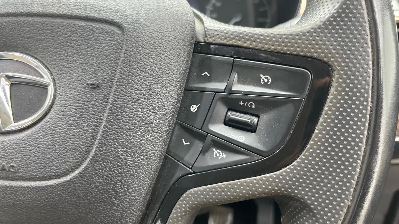 2022 Tata Safari XZ PLUS KAZIRANGA, Diesel, Manual, 25,241 km, Adaptive Cruise Control