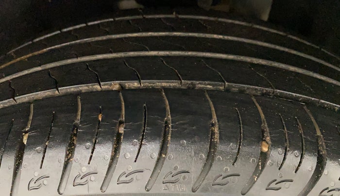 2018 Maruti Vitara Brezza ZDI, Diesel, Manual, 26,500 km, Left Rear Tyre Tread