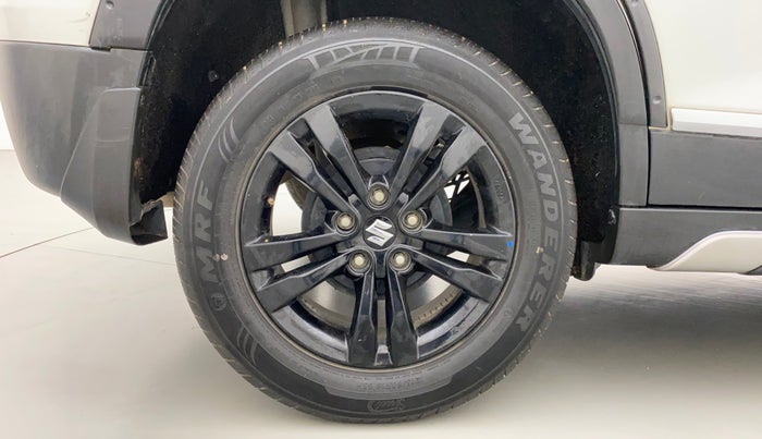 2018 Maruti Vitara Brezza ZDI, Diesel, Manual, 26,500 km, Right Rear Wheel
