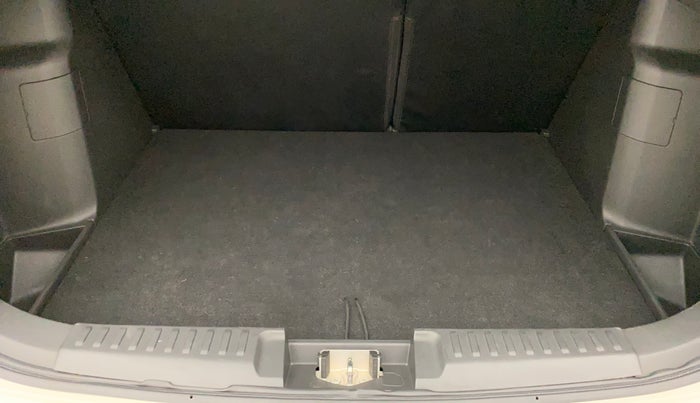 2018 Maruti Vitara Brezza ZDI, Diesel, Manual, 26,500 km, Boot Inside