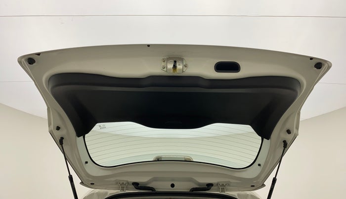 2018 Maruti Vitara Brezza ZDI, Diesel, Manual, 26,500 km, Boot Door Open
