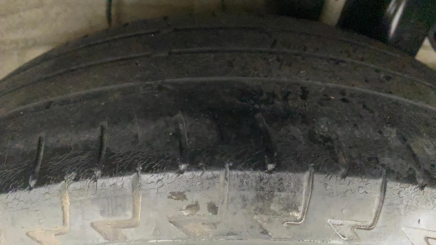 2018 Hyundai Elite i20 MAGNA EXECUTIVE 1.2, Petrol, Manual, 24,248 km, Left Rear Tyre Tread