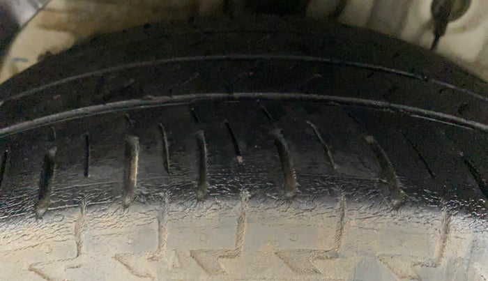 2018 Hyundai Elite i20 MAGNA EXECUTIVE 1.2, Petrol, Manual, 24,248 km, Right Rear Tyre Tread