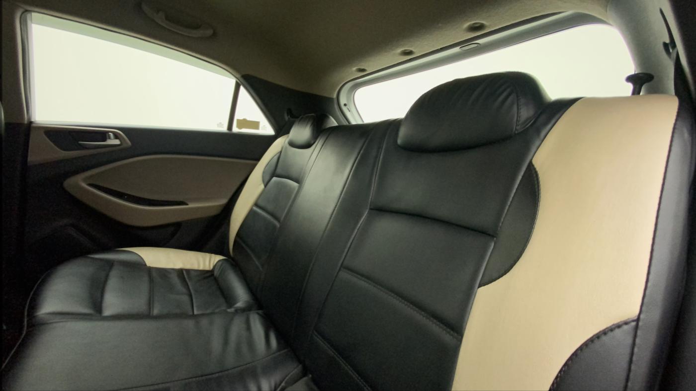 2018 Hyundai Elite i20 MAGNA EXECUTIVE 1.2, Petrol, Manual, 24,248 km, Right Side Rear Door Cabin