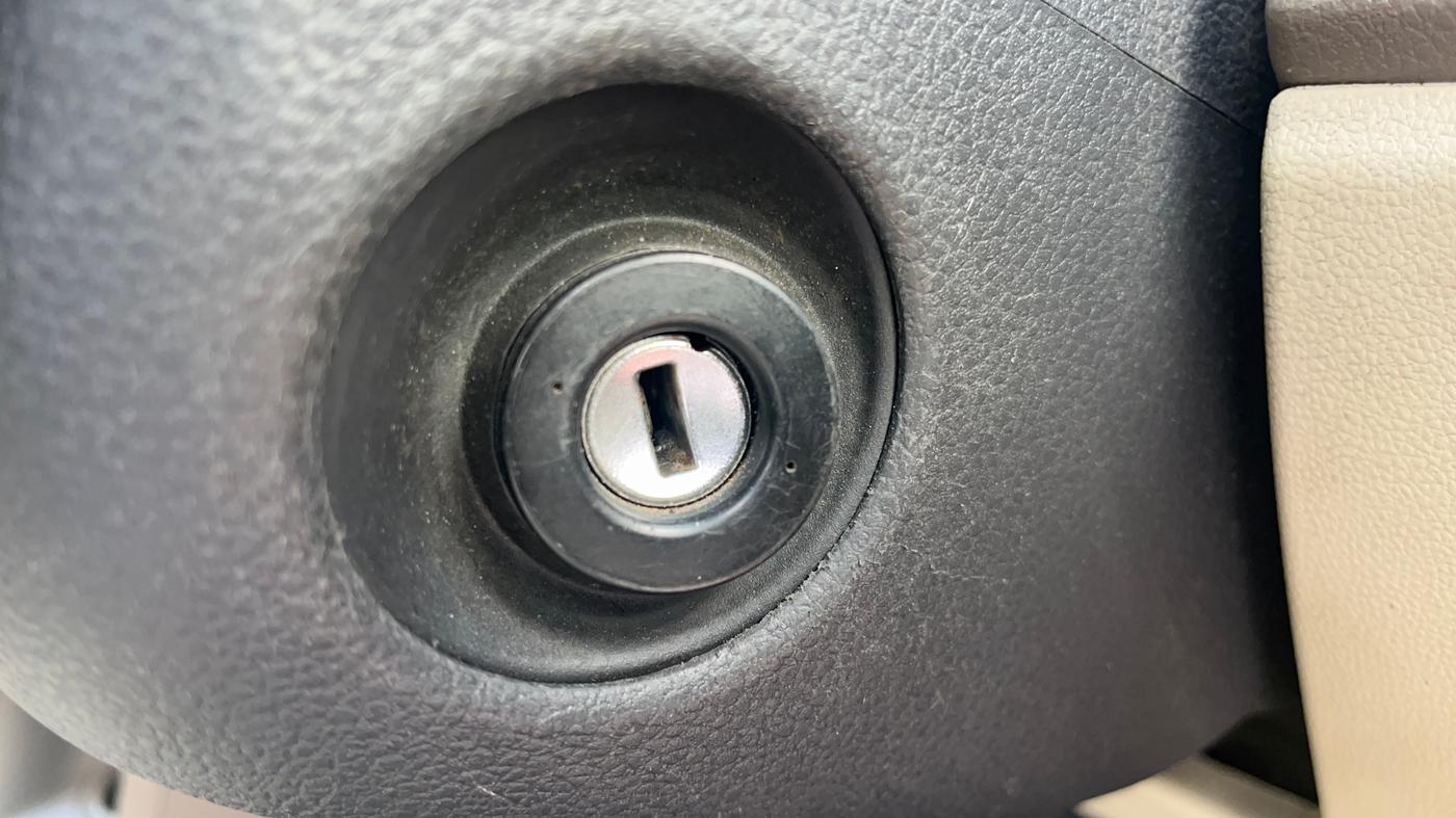 2013 Skoda Rapid ELEGANCE 1.6 MPI AT, CNG, Automatic, 82,148 km, Keyless Start/ Stop Button