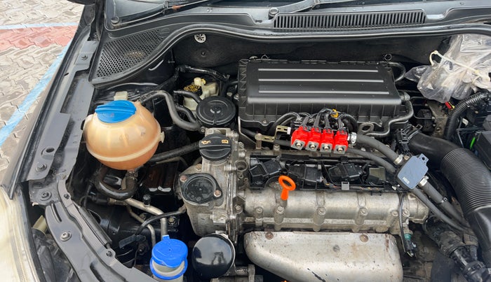 2013 Skoda Rapid ELEGANCE 1.6 MPI AT, CNG, Automatic, 82,117 km, Engine View - Right