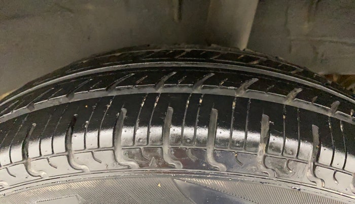 2018 Renault Kwid RXT, Petrol, Manual, 19,420 km, Left Rear Tyre Tread