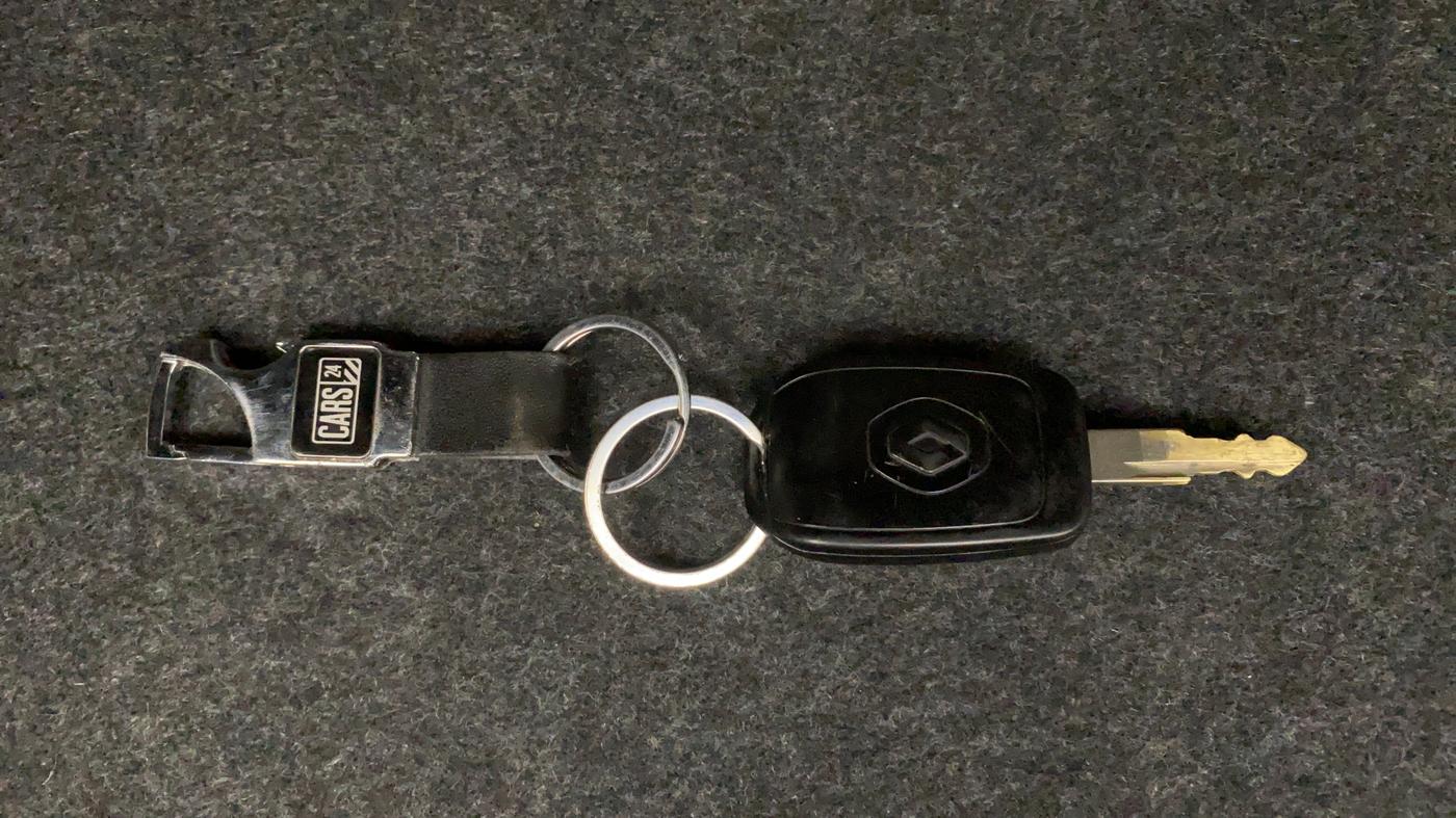 2018 Renault Kwid RXT, Petrol, Manual, 19,420 km, Key Close Up