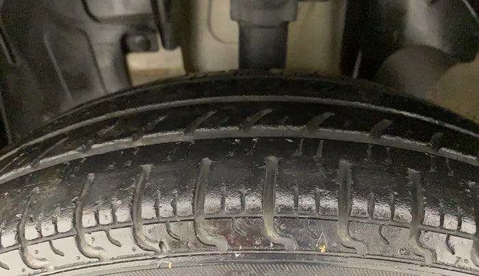 2018 Renault Kwid RXT, Petrol, Manual, 19,420 km, Left Front Tyre Tread