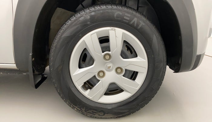 2018 Renault Kwid RXT, Petrol, Manual, 19,420 km, Right Front Wheel