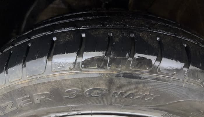 2018 Maruti Swift VXI, Petrol, Manual, 20,439 km, Left Front Tyre Tread