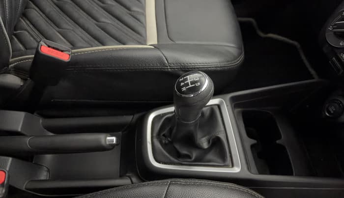 2018 Maruti Swift VXI, Petrol, Manual, 20,439 km, Gear Lever