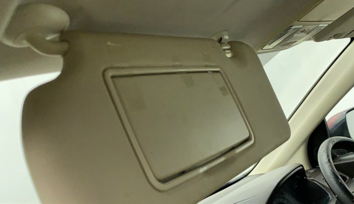 2013 Honda CRV 2.0L 2WD MT, Petrol, Manual, 1,01,898 km, Ceiling - Vanity mirror light not working