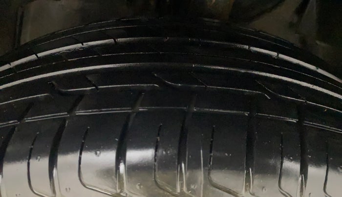 2022 Tata NEXON XM SUNROOF PETROL, Petrol, Manual, 23,108 km, Left Front Tyre Tread