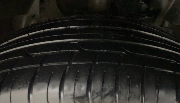 2022 Tata NEXON XM SUNROOF PETROL, Petrol, Manual, 23,108 km, Right Front Tyre Tread