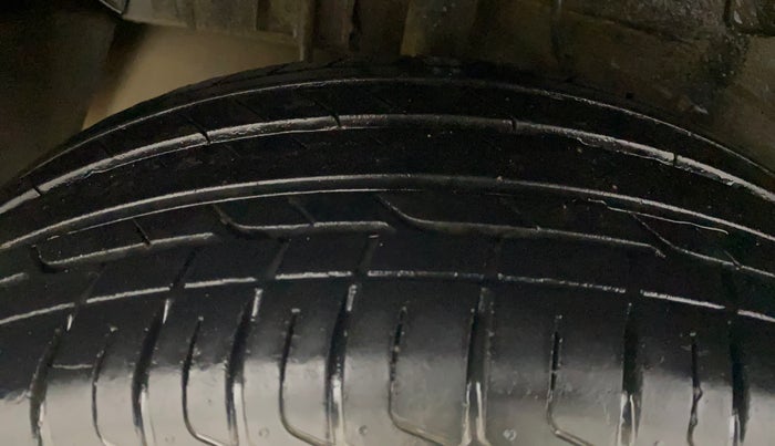 2022 Tata NEXON XM SUNROOF PETROL, Petrol, Manual, 23,108 km, Right Rear Tyre Tread