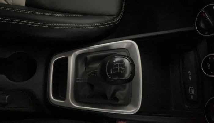 2022 Hyundai VENUE S 1.2, Petrol, Manual, 17,574 km, Gear Lever