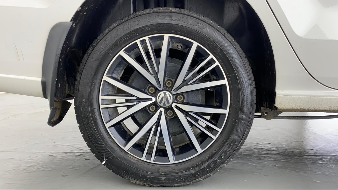 2019 Volkswagen Vento HIGHLINE DIESEL, Diesel, Manual, 42,255 km, Right Rear Wheel