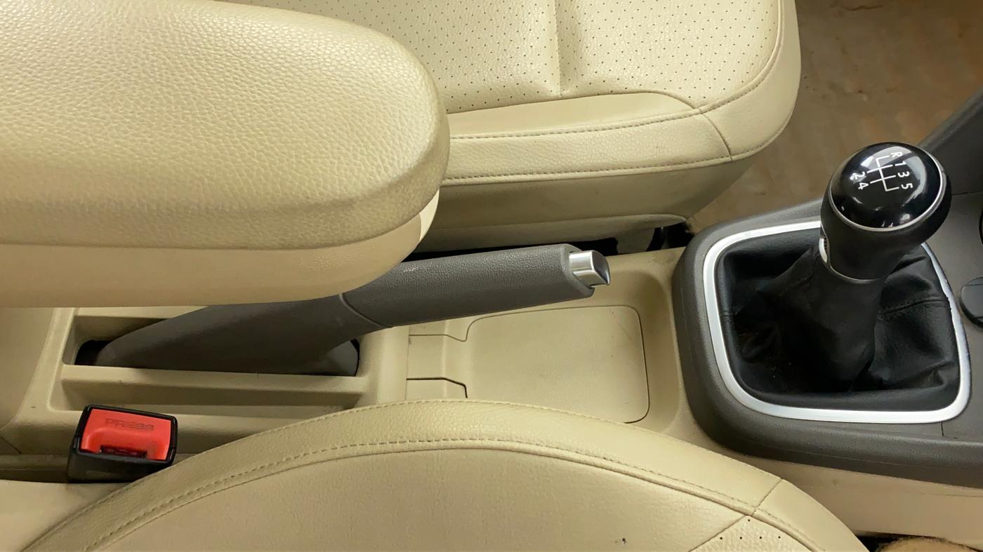 2019 Volkswagen Vento HIGHLINE DIESEL, Diesel, Manual, 42,255 km, Gear Lever