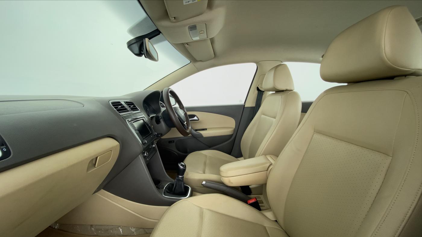 2019 Volkswagen Vento HIGHLINE DIESEL, Diesel, Manual, 42,255 km, Right Side Front Door Cabin