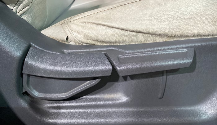 2024 Hyundai AURA SX 1.2, Petrol, Manual, 14,251 km, Driver Side Adjustment Panel