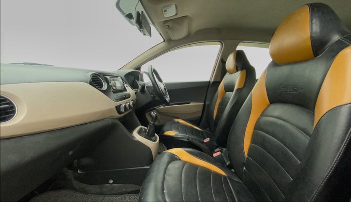 2014 Hyundai Grand i10 MAGNA 1.2 VTVT, CNG, Manual, 1,00,217 km, Right Side Front Door Cabin