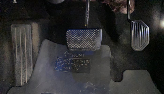 2016 Toyota Corolla Altis VL AT, Petrol, Automatic, 1,37,038 km, Pedals