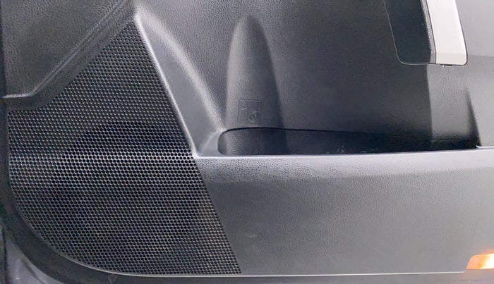 2016 Toyota Corolla Altis VL AT, Petrol, Automatic, 1,37,038 km, Speaker