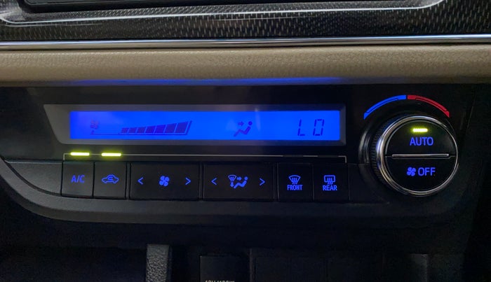 2016 Toyota Corolla Altis VL AT, Petrol, Automatic, 1,37,038 km, Automatic Climate Control