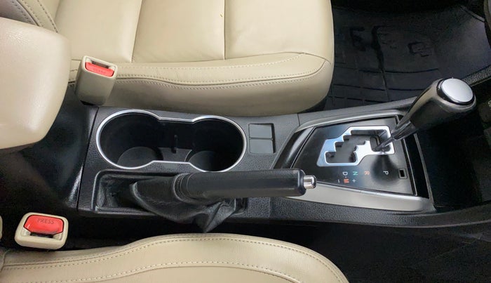 2016 Toyota Corolla Altis VL AT, Petrol, Automatic, 1,37,038 km, Gear Lever