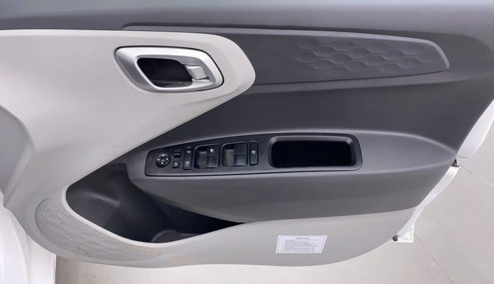 2022 Hyundai GRAND I10 NIOS SPORTZ 1.2 KAPPA VTVT CNG, CNG, Manual, 2,383 km, Driver Side Door Panels Control