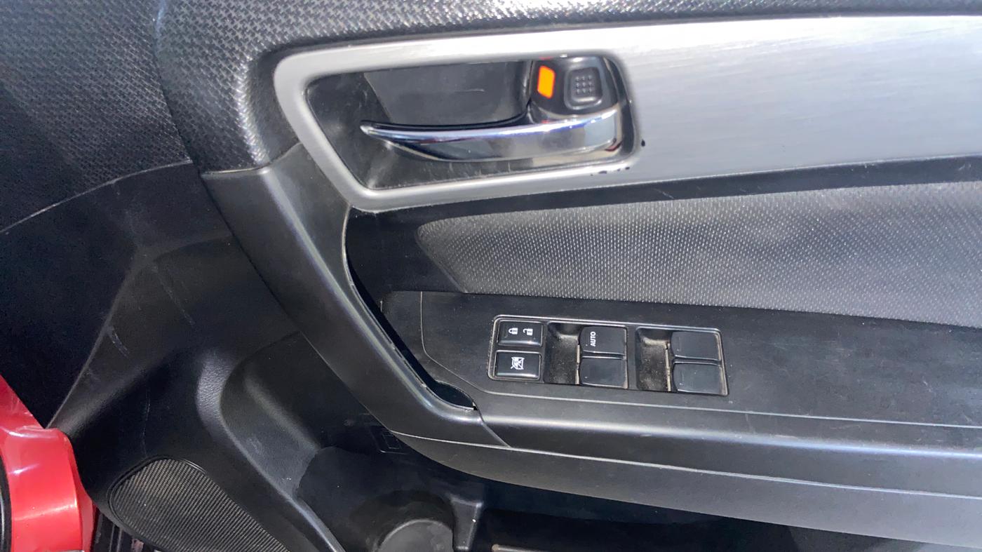 2018 Maruti Vitara Brezza ZDI PLUS, Diesel, Manual, 1,45,473 km, Driver Side Door Panels Control