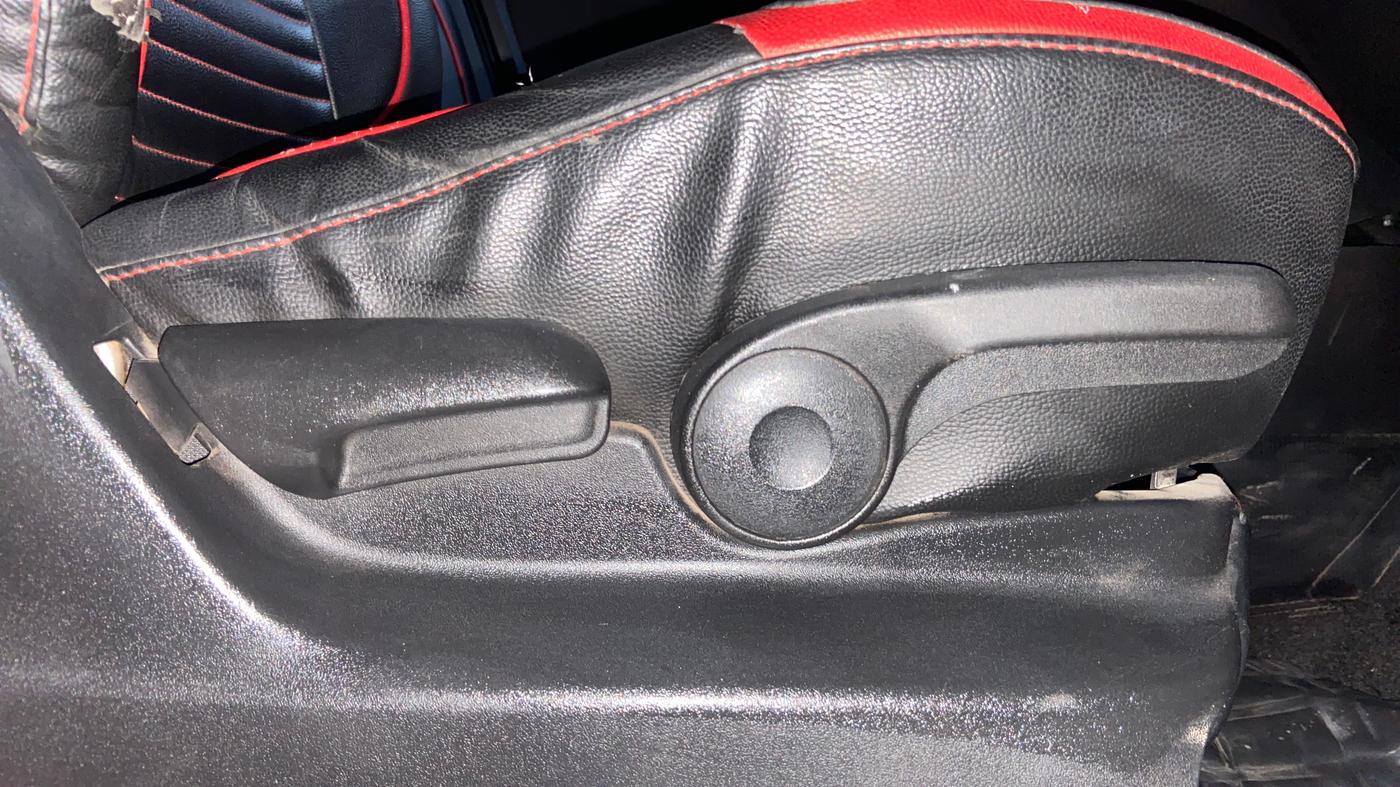 2018 Maruti Vitara Brezza ZDI PLUS, Diesel, Manual, 1,45,473 km, Driver Side Adjustment Panel
