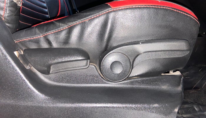 2018 Maruti Vitara Brezza ZDI PLUS, Diesel, Manual, 1,44,919 km, Driver Side Adjustment Panel